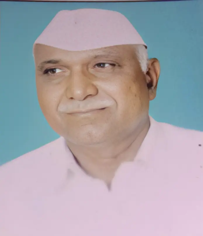 Shri. Dasharathrao Manukabai Babaso Dhumal